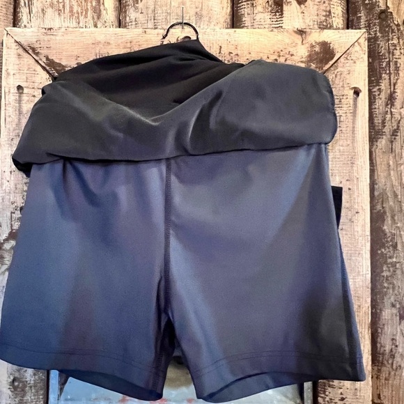 ADIDAS -Women’s Golf Skirt - Picture 4 of 5